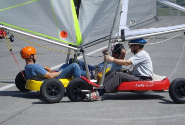 Aventure en char a voile urbain